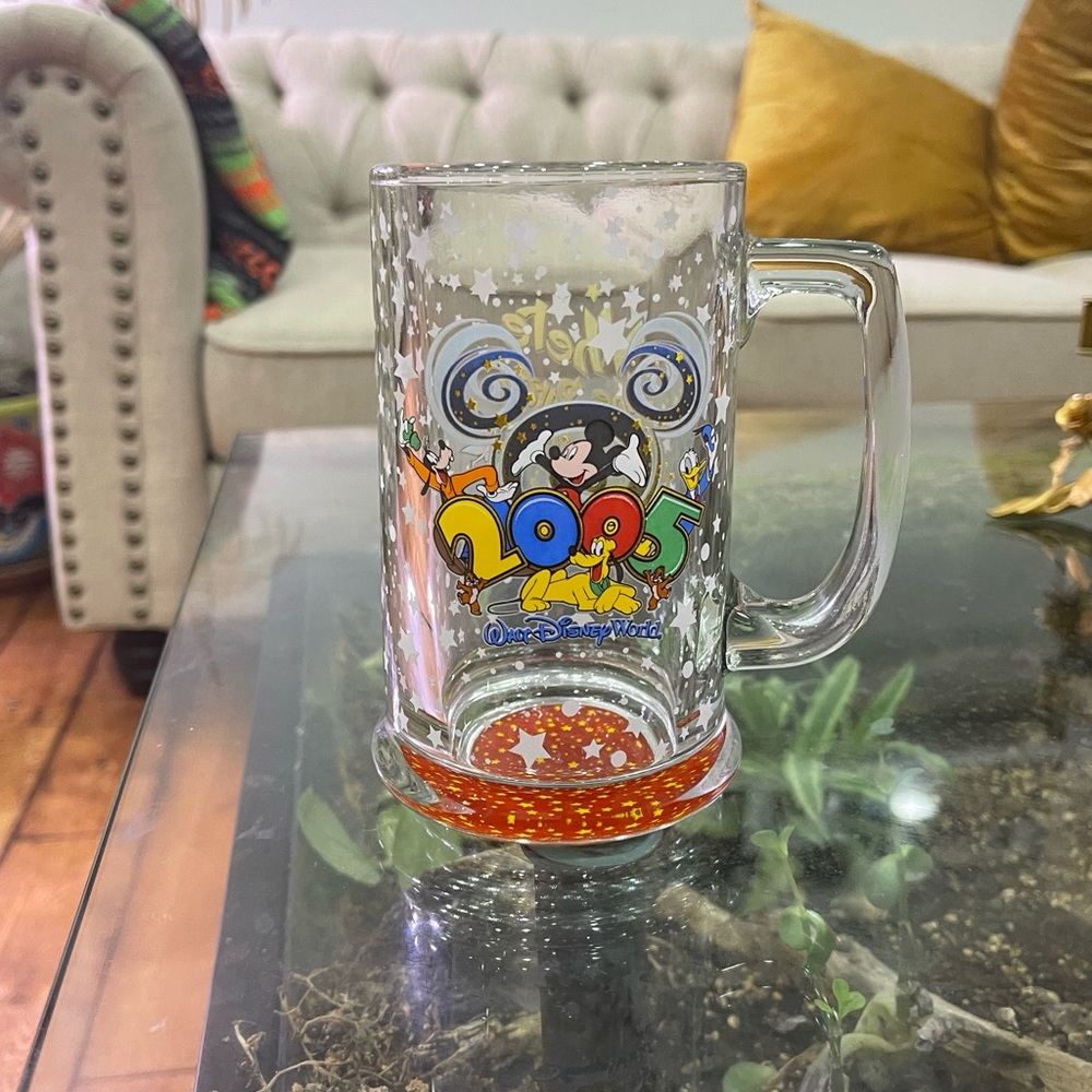 WALT DISNEY WORLD-2005 “Where The Party Never Ends” Clear Glass Mug